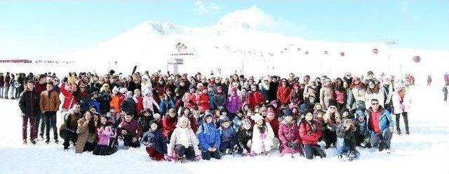 Final &Ouml;ğrencileri Zirvede 1