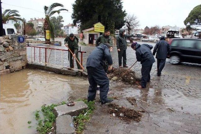 Foça’da Su Baskınları