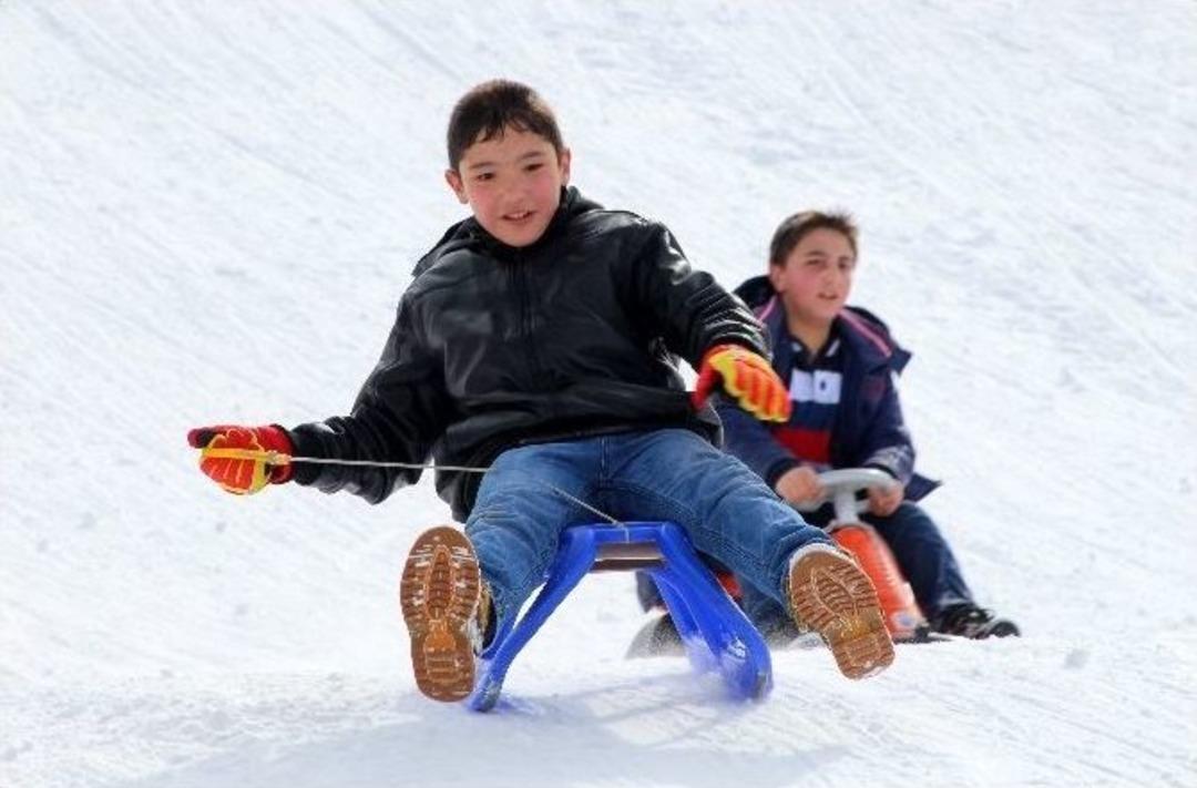 Paland&ouml;ken&rsquo;de D&uuml;şe Kalka Kızak Keyfi