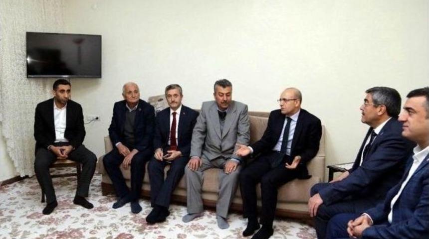 Başbakan Yardımcısı Şimşek&rsquo;ten En &Ccedil;ok Oy &Ccedil;ıkaran Mahalle Temsilcisine Teşekk&uuml;r