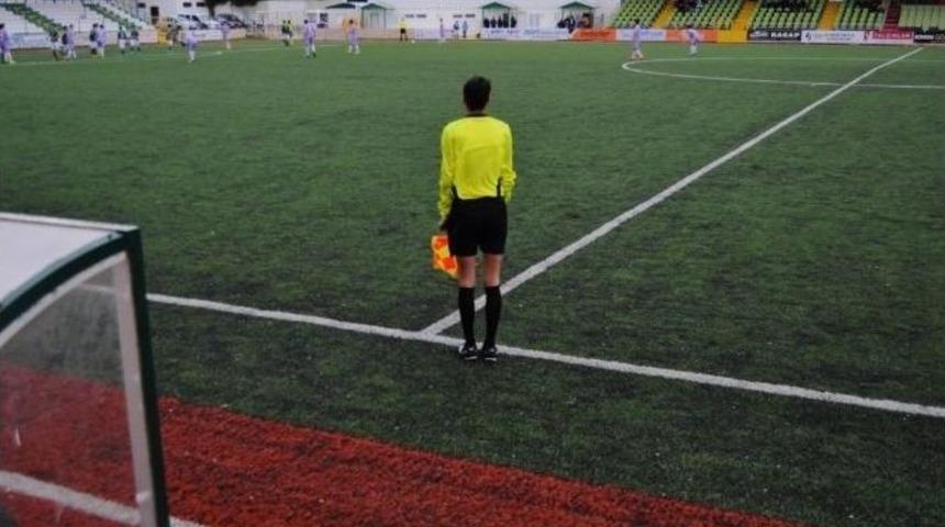 &Uuml;ş&uuml;ye &Uuml;ş&uuml;ye Ma&ccedil; Y&ouml;netti