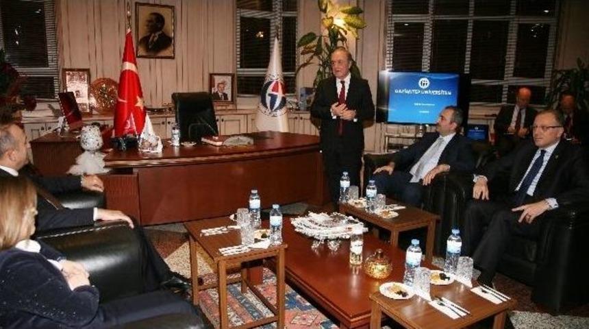 Dışişleri Bakanı &Ccedil;avuşoğlu, Gaziantep &Uuml;niversitesi&rsquo;ne Hayran Kaldı