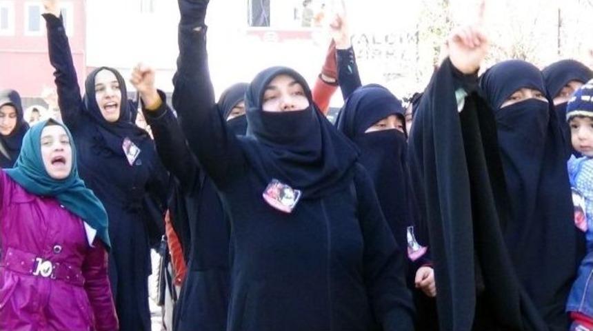 Hizbullah Lideri H&uuml;seyin Velioğlu, Batman&rsquo;daki Mezarı Başında Binlerce Kişinin Katılımıyla Anıldı