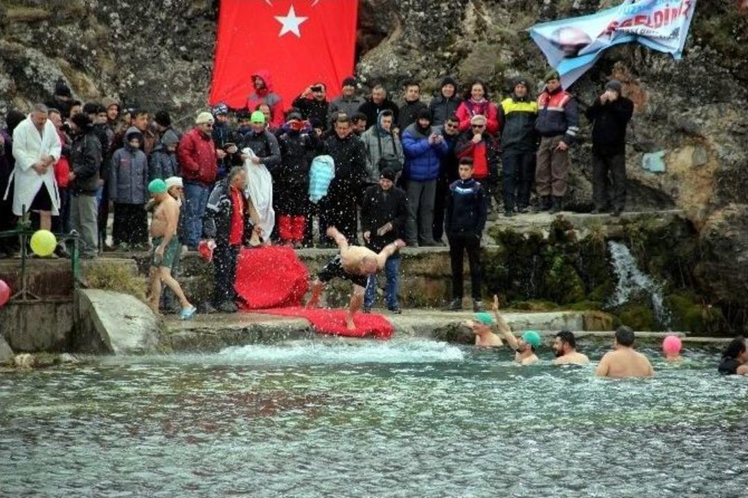 Eksi 6 Derecede Y&uuml;zme Yarışması