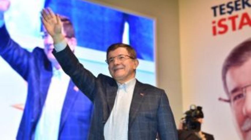 Başbakan Davutoğlu Ak Parti İstanbul İl Danışma Meclisi&rsquo;ne Katıldı