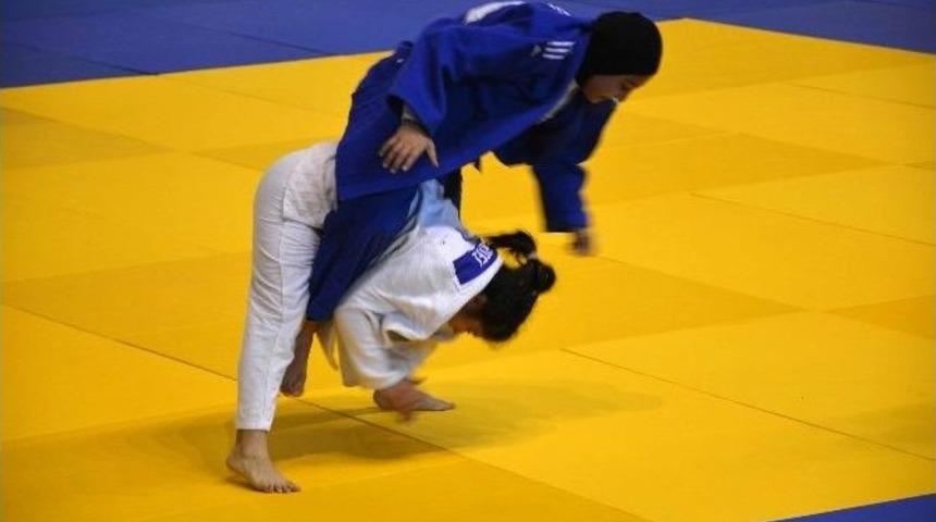 T&uuml;rkiye Okul Sporları Judo Şampiyonası Sona Erdi