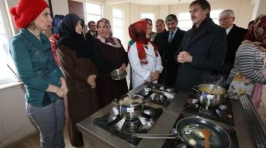 Sermek Kursları Bayanların İlgi Odağı Oldu