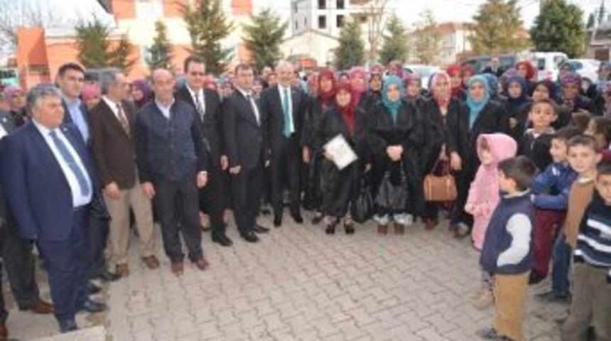 S&uuml;t Sığırcılığı Eğitimi İlk Mezunlarını Verdi