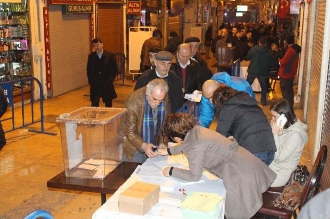 Kapalı&ccedil;arşı 554 Yıl Sonra Y&ouml;netimine Kavuştu