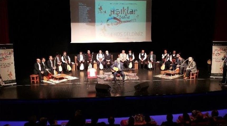 Sultanbeyli&rsquo;de &Acirc;şıkların Atışması Renkli Anlara Sahne Oldu