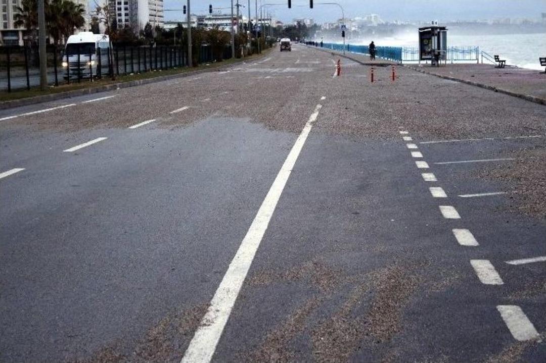 Antalya&rsquo;da Fırtınanın Ardından