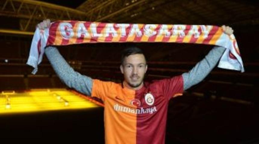 Martın Lınnes Sahne Alıyor