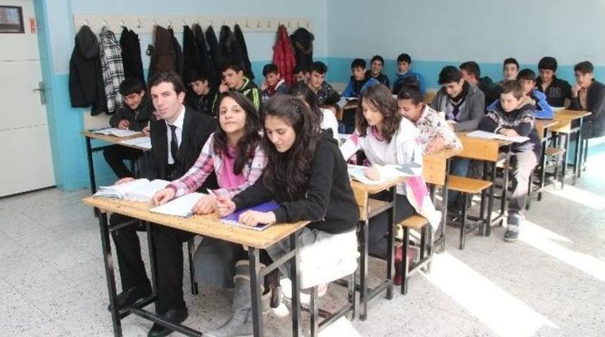 Erzurumlu &Ouml;ğretmen D&uuml;nya Başarı Listesine Girdi