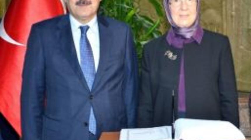 Bakan Ramazanoğlu, Vali Ayyıldız İle Anne Dehşetini G&ouml;r&uuml;şt&uuml;