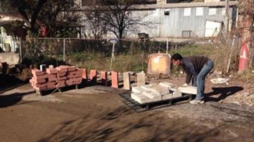 K&ouml;rfez&rsquo;de Bozulan Kaldırımlar Yeniliyor