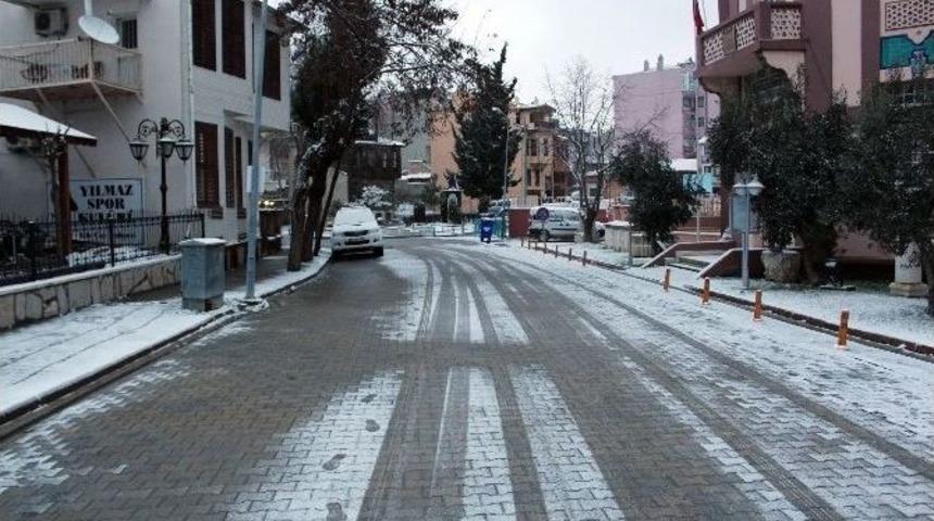 Tekirdağ&rsquo;da Kar Yağışı Başladı