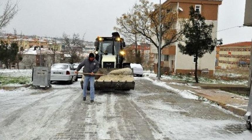 Malkara Belediyesi&rsquo;nden Kar &Ccedil;alışması