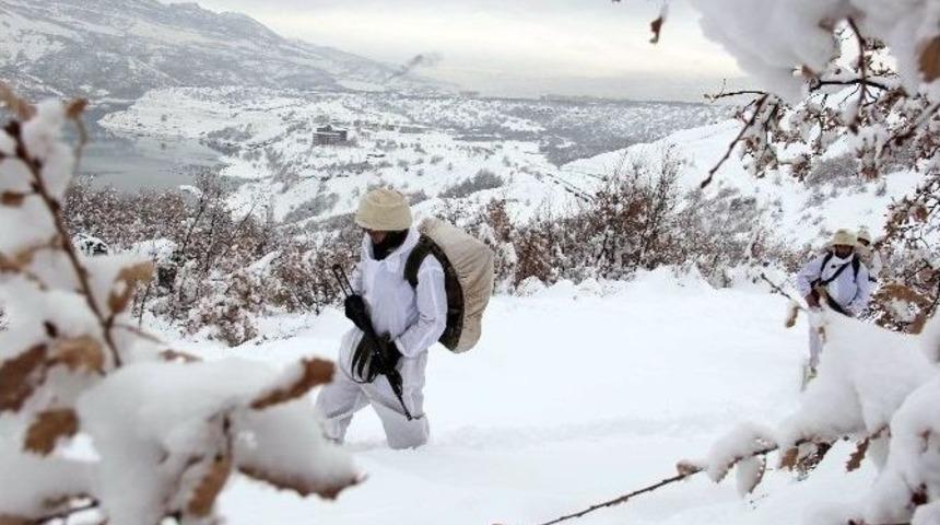 Komandolardan Kutup Soğuğunda Tatbikat