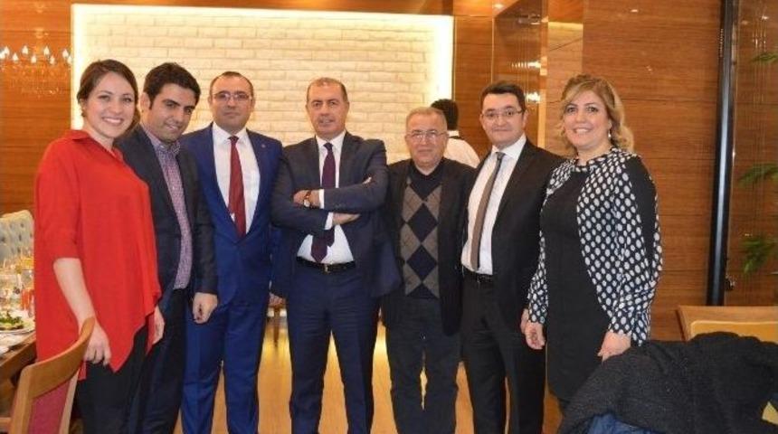 Basketbolda Başarılı Olan &Ouml;ğrencilere Teşekk&uuml;r Yemeği