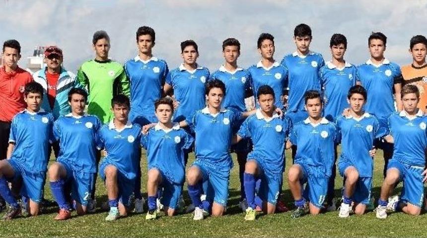 Paşa&rsquo;nın Gen&ccedil;leri Yenilgisiz Şampiyon