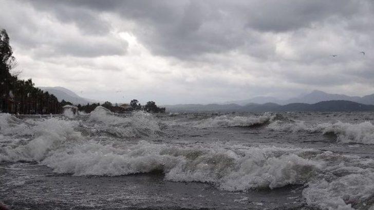 Lodos Ve Şiddetli Yağış Hayatı Olumsuz Etkiledi G5