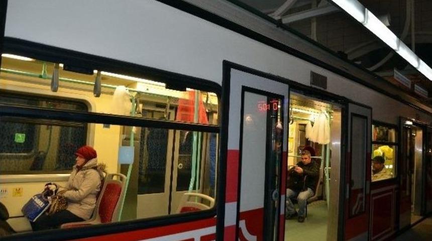 Dünyanın İlk Yeraltı Metrosu Tünel 141 Yaşında