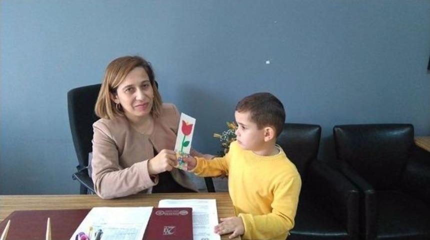 Otizm Oranı D&uuml;ş&uuml;yor