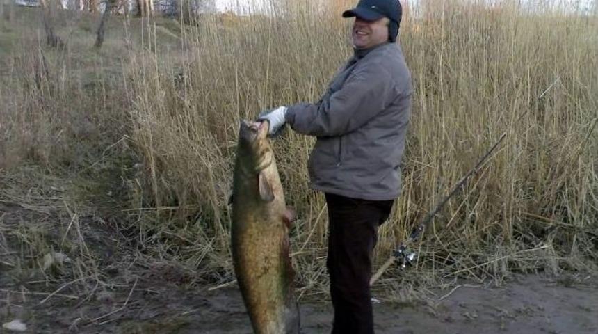 Kızılırmak&rsquo;ta Kimileri G&uuml;n Batımını İzliyor Kimileri Balık Tutuyor