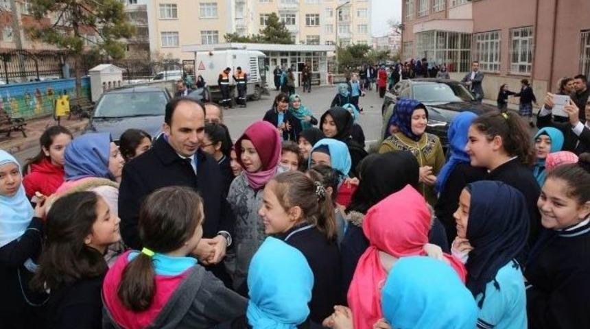 Başkan Altay, &Ouml;ğrencilerle Buluşmaya Devam Ediyor