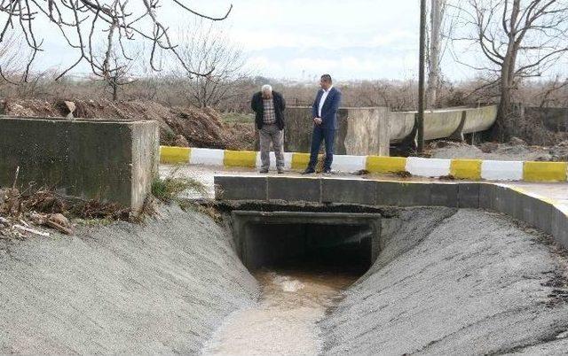 Antalya’nın Döşemealtı İlçesine Rekor Yağış Düştü