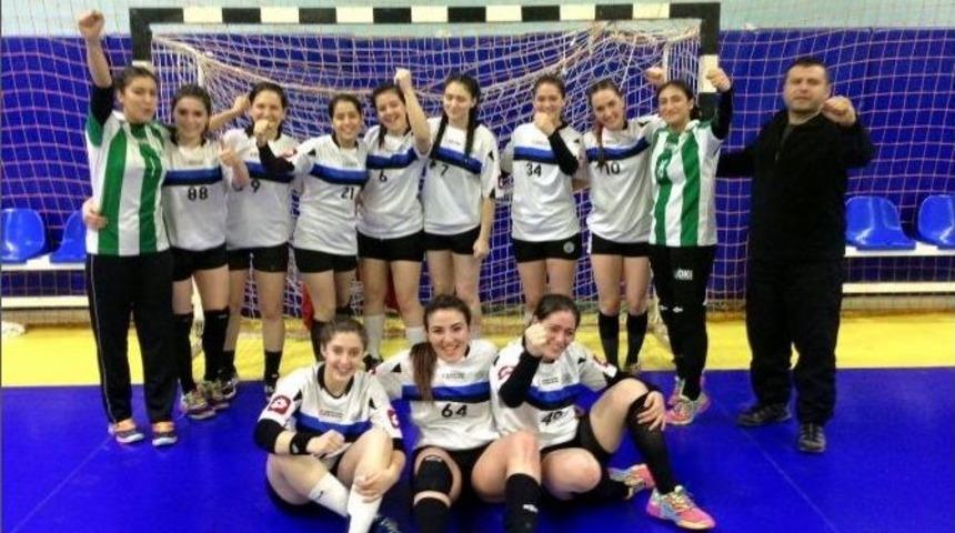 Din&ccedil;spor Hentbolde&rsquo;de G&uuml;c&uuml;n&uuml; Hissettiriyor