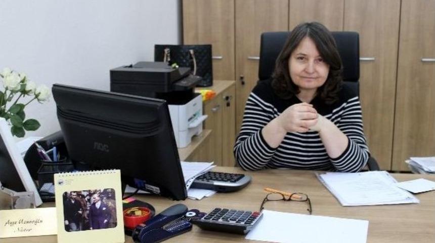 Yeni Noter Belediye Meydanında