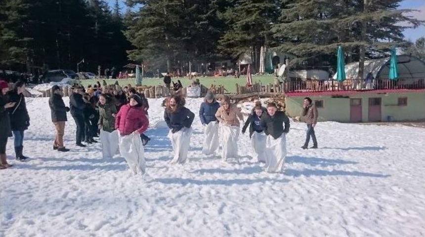 Bosnalı &Ouml;ğrenciler T&uuml;rk Oyunlarıyla Eğlendi