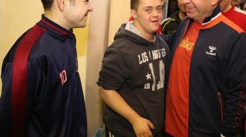 Kocasinan Spor Tesislerinde Toplumu Kaynaştıracak