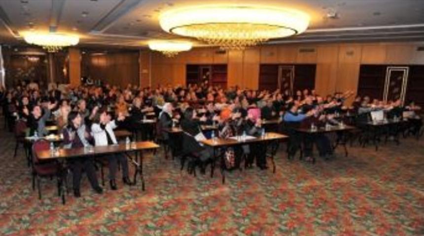 Altındağ Belediyesi &Ccedil;alışanları &Ccedil;alıştayda Bir Araya Geldi