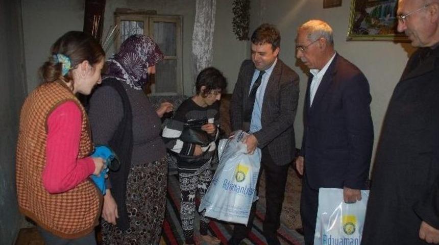 Adıyamanlılar Vakfından Fakir Ailelere Yardım