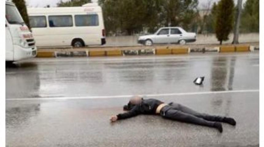 Yolun Karşısına Ge&ccedil;mek İsterken &Ouml;ld&uuml;