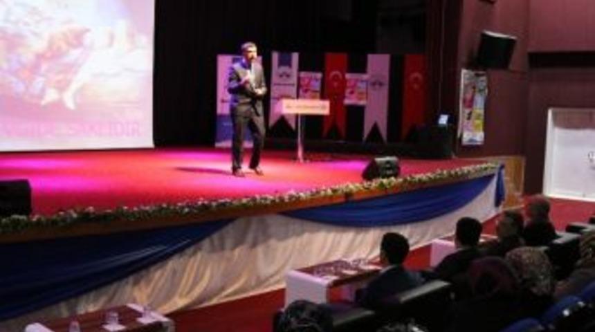 Elazığ&rsquo;da Annelere Aile İ&ccedil;i İletişim Semineri Verildi