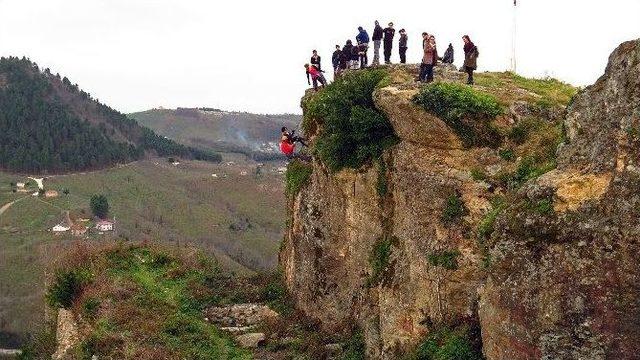 Odak, Ünye Kalesi’nden 40 Metrelik İniş Yaptı