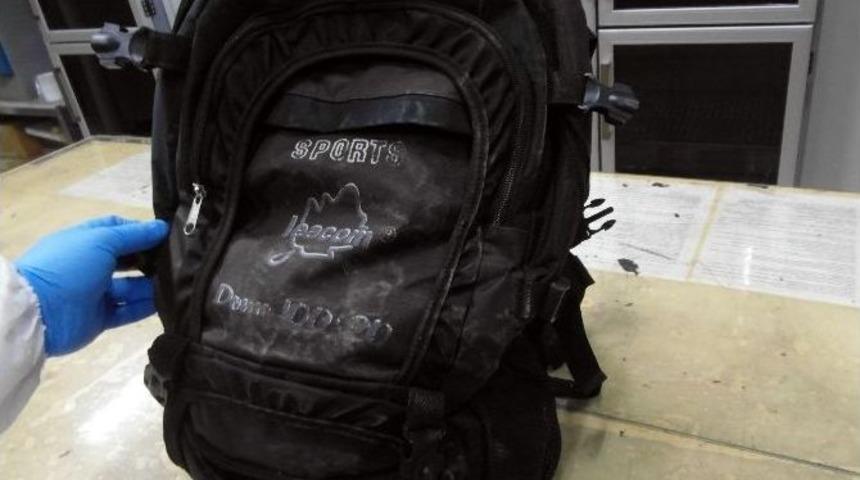 Afganistanlı Yolcunun &Ccedil;antasından Toz Esrar &Ccedil;ıktı