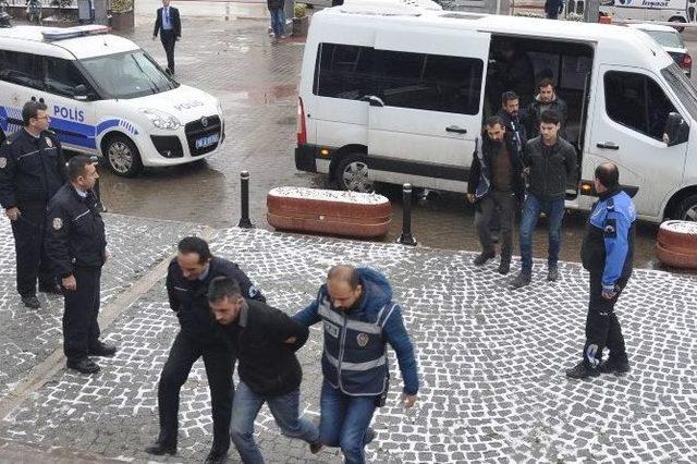 Bursa’da Cinayet Zanlısı 7 Kişi Adliyeye Sevk Edildi