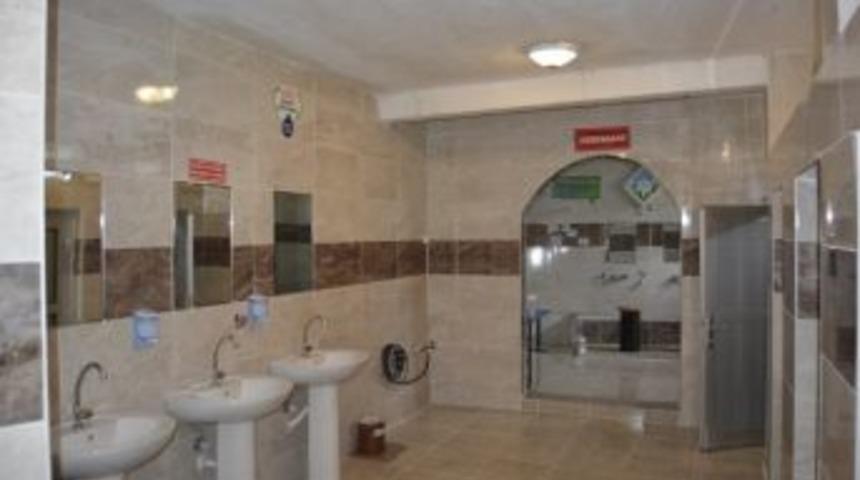 Camilerin Abdesthaneleri Yenileniyor