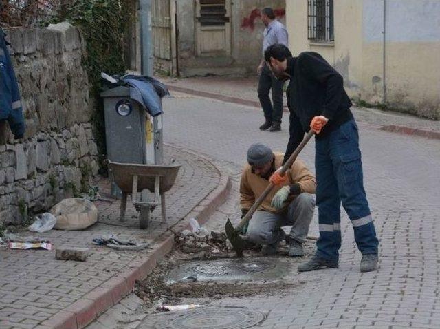 İnebolu’da Caddeler Ve Sokaklar Onarıldı