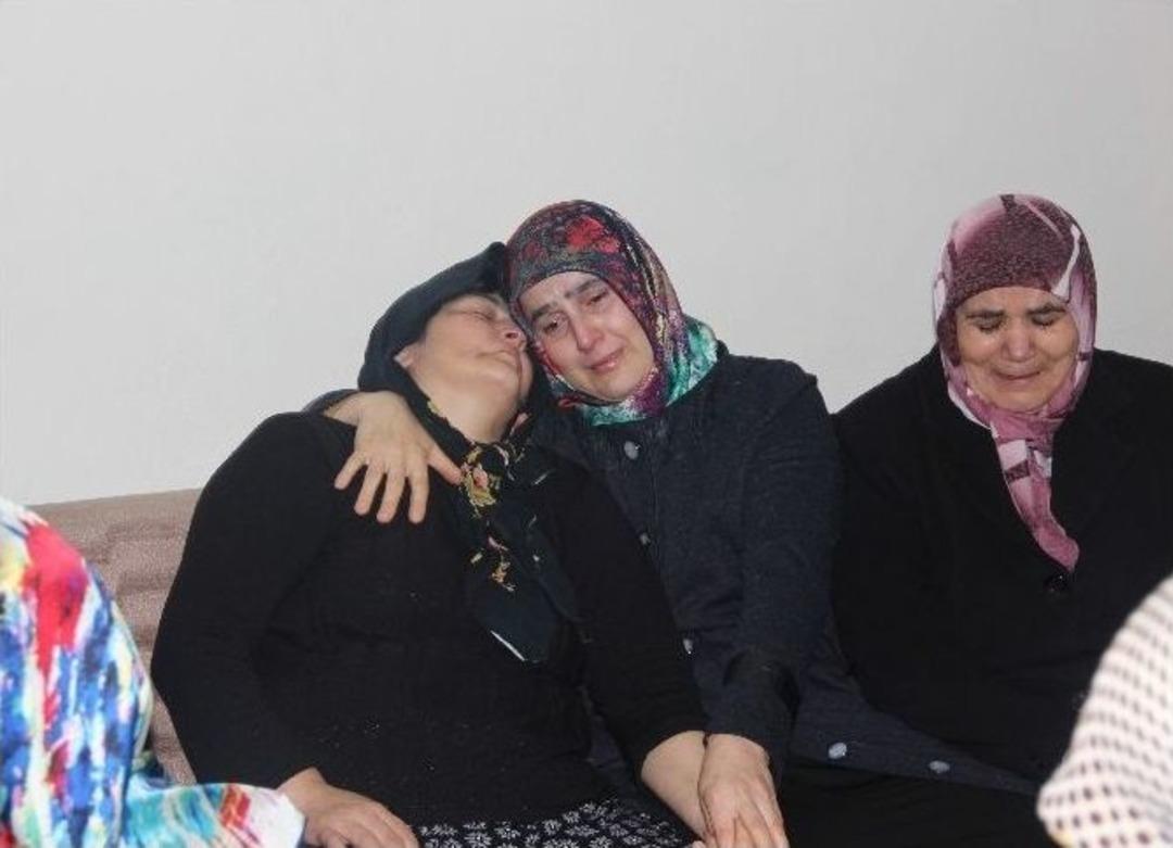 Şehit Ailesine Acı Haberi Vali Ve Emniyet M&uuml;d&uuml;r&uuml; Verdi