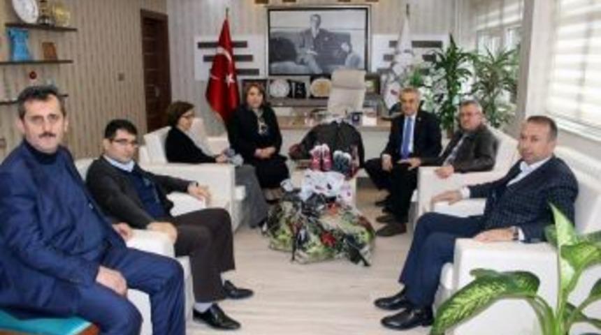 Ak Parti&rsquo;li Mustafa Savaş, İktiya&ccedil; Sahibi &Ouml;ğrencileri Sevindirdi