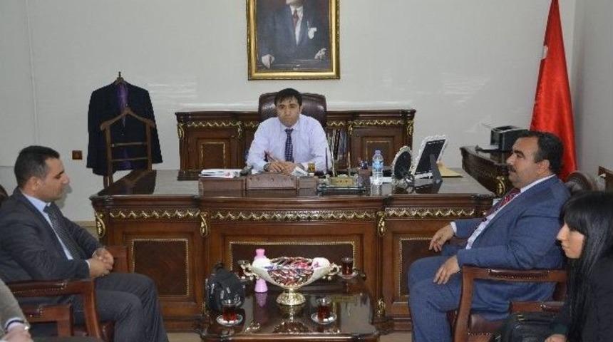 Kaymakam Huzeyfe Citer Başarılı Memurları &Ouml;d&uuml;llendirdi