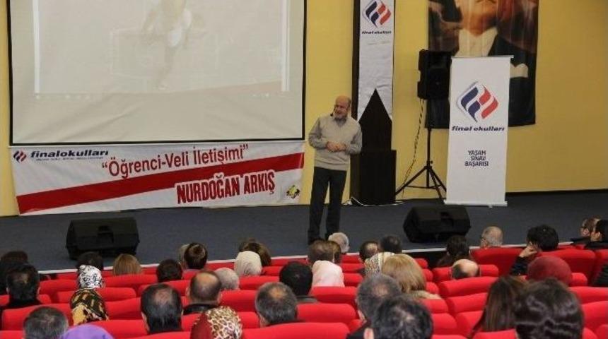 &Ouml;ğrenci Velileri &Ccedil;ocuk Gelişimi Ve İletişimi Hakkında Bilgilendirildi