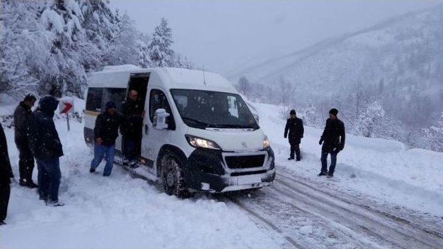 Bursa’nın Dağ İlçelerine Kar Engeli