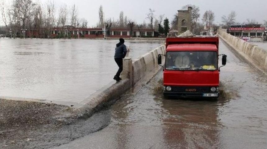Edesob Başkanı İnağ: "taşkın Konusunda Şu An İ&ccedil;in Sıkıntı Yok"