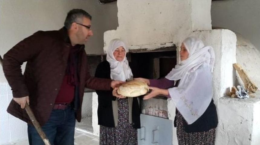 Başkan G&uuml;ler Fırın Başında